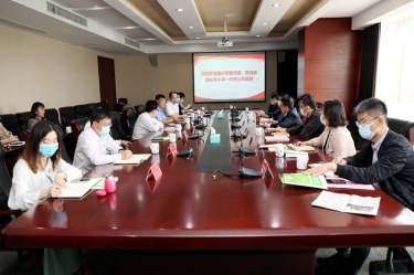 嘉興市委常委、統(tǒng)戰(zhàn)部部長李小平一行蒞臨景興紙業(yè)調(diào)研指導(dǎo)