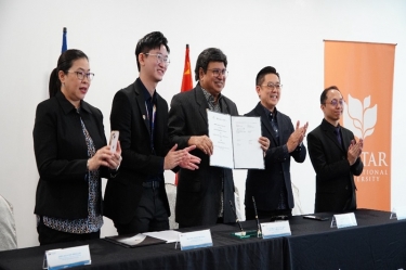 人才工作再添新舉 | 中馬“絲路學(xué)院”現(xiàn)代學(xué)徒制聯(lián)合培養(yǎng)班正式簽約！